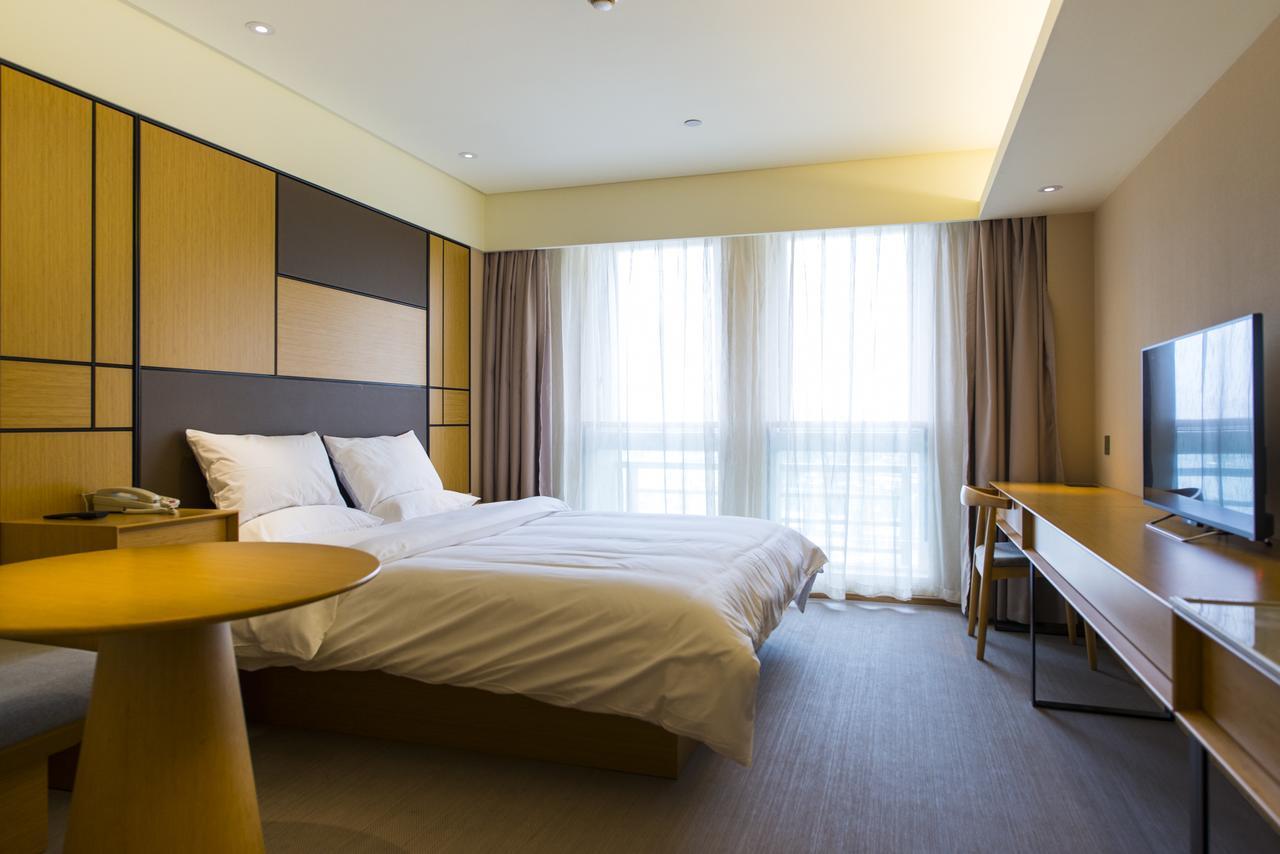 Ji Hotel Shanghai The Bund Tiantong Road Exterior foto